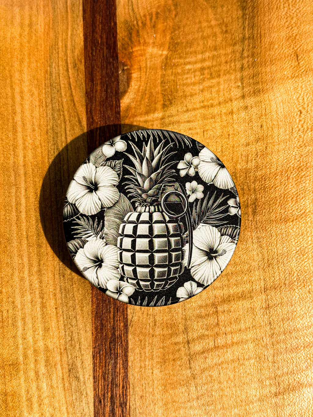 Metal Zyn Can for nicotine pouches with floral and pineapple grenade engraved design. With integrated bottle opener. 
