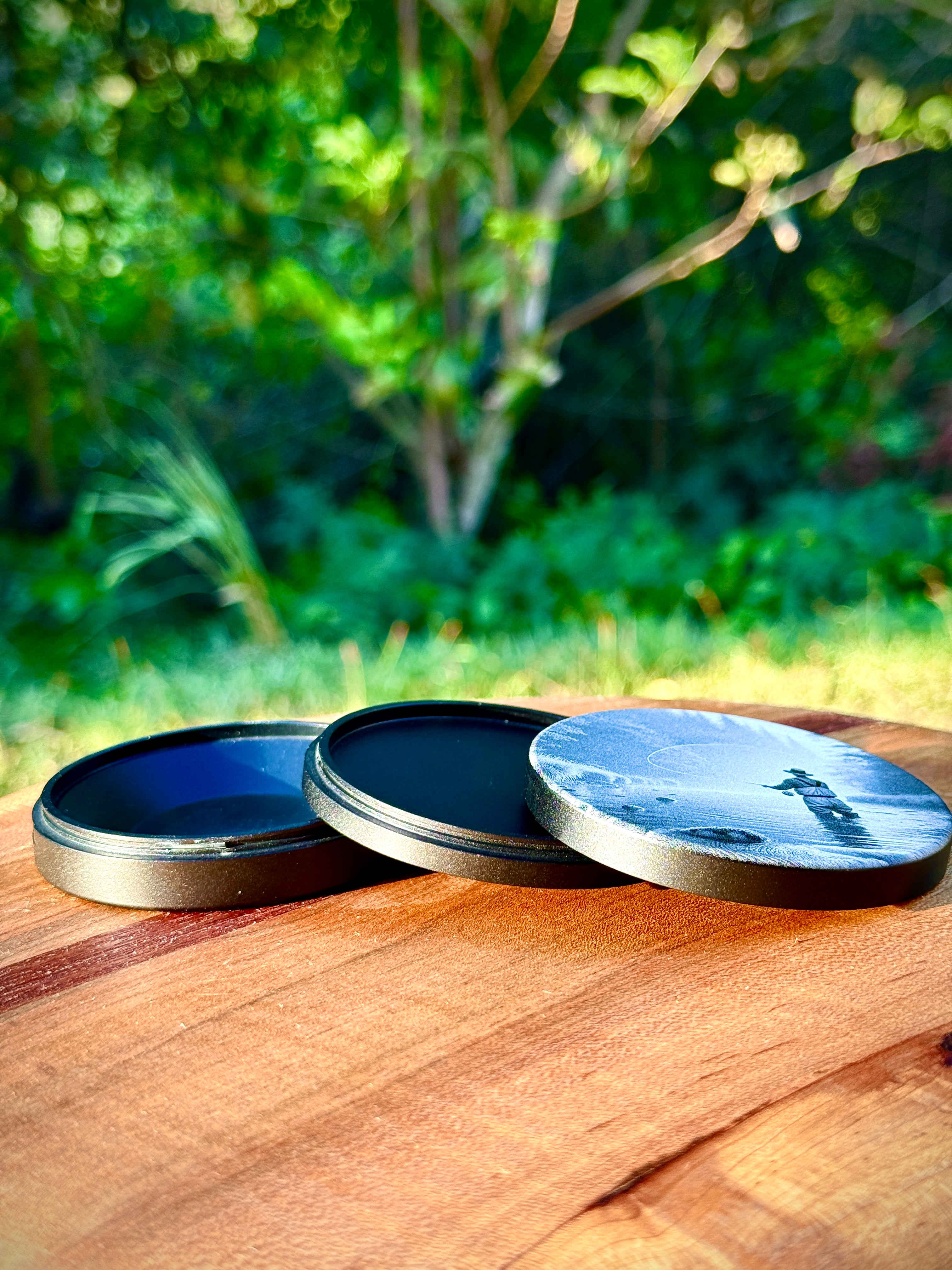 Metal Zyn Can for nicotine pouches with Fly fishing engraved design. With integrated bottle opener. 